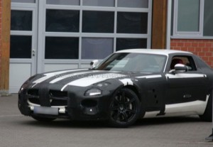 Mercedes SLS AMG Gullwing, en blanco
