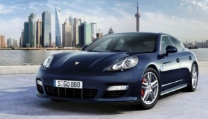 El Porsche Panamera Turbo ya tiene tiempo en Nürburgring