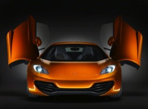 El McLaren MP4-12C no estará en Los Ángeles