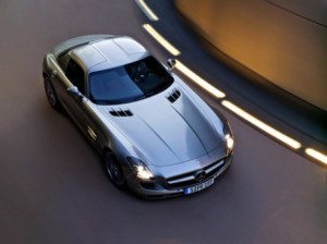 ¿En camino? Hermano pequeño del Mercedes SLS