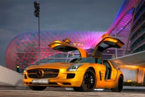 Mercedes SLS AMG en dorado, desde Dubai