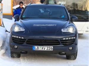 El nuevo Porsche Cayenne se exhibe tímidamente en la nieve