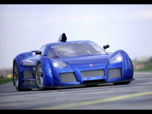 Renovado Gumpert Apollo, para Ginebra
