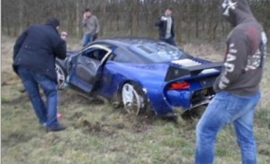 9ff GT9-R se accidenta cumpliendo su cometido