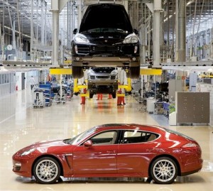 Sale de fábrica el Porsche Panamera número 25.000