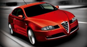 Japón: Alfa Romeo GT Coupé Quadrifoglio d’Oro