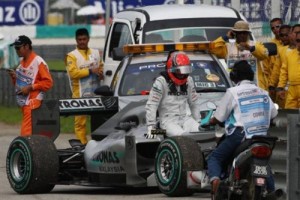 Michael Schumacher vuelve a culpar al coche… y con razón