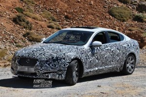 Renovado Jaguar XF, primeras fotos espía