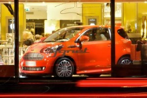 Aston Martin presenta el Cygnet en Harrods