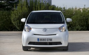 Toyota llama a revisión a 95.100 unidades del IQ