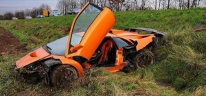 Terrible accidente de un Lamborghini Diablo GT