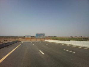 Seis carriles que acaban en medio de la nada
