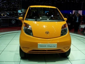 Tata intenta solucionar los problemas del Nano: 4 años de garantía