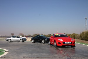Mazda cede diez vehículos para cursos de conducción