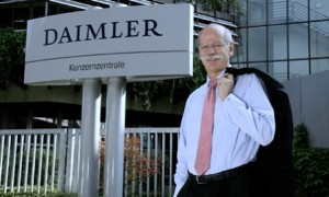 Daimler piensa contratar 10.000 nuevos empleados durante 2011