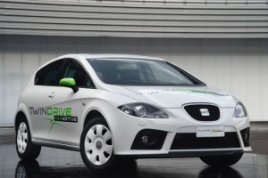 Seat cede dos León híbridos al Ayto. de Madrid