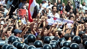 Varios fabricantes de coches se retiran de Egipto