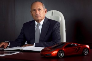 Ron Dennis sin carné por múltiples infracciones