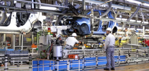 Toyota y Nissan piensan retomar la actividad en sus fábricas