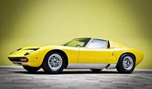 El primer Lamborghini Miura vendido por 1.705.500 dólares