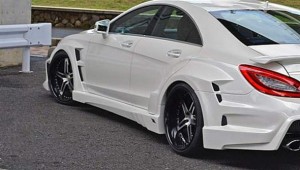 Vitt Auto Mercedes CLS