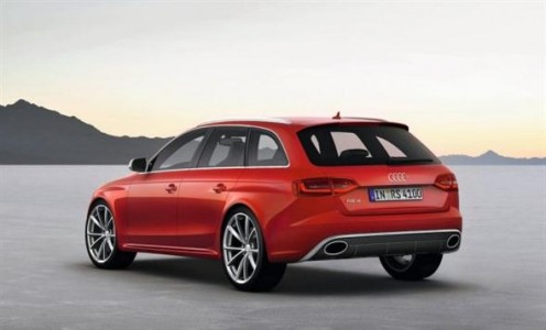 2013-Audi-RS4-Avant-Rear-34-Left-627×380