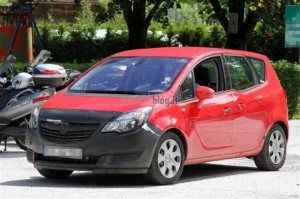 Primeras fotos espía del renovado Opel Meriva