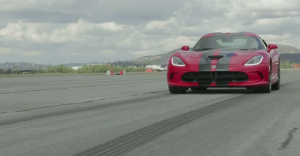 MotorTrend se sube al SRT Viper
