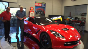 Jay Leno se sube al nuevo Corvette C7