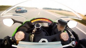 Circular a 300 km/h y que te adelante un Audi RS6 Avant sin mayores problemas