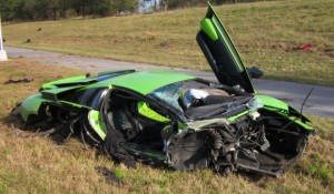 Terrible accidente entre un Lamborghini Murciélago LP640 y un Nissan GT-R