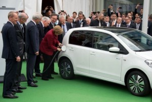 Merkel le para los pies a la ley de emisiones de 2020