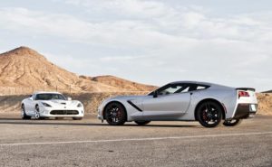 SRT Viper vs Corvette Stingray