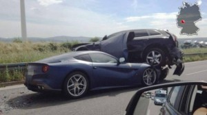 Estrella un Ferrari F12berlinetta contra un Audi Q5