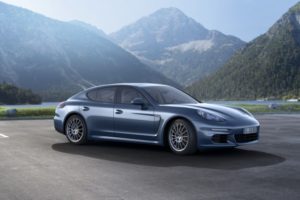 Porsche no descarta un coche 100% eléctrico
