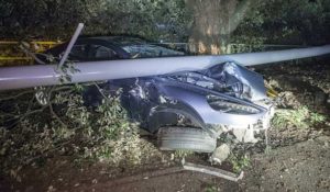 Destruyen un Aston Martin Rapide en Nueva Zelanda