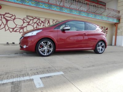 Prueba: Peugeot 208 GTI (equipamiento, comportamiento, conclusión) 1