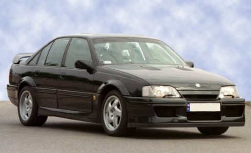 Lotus Omega: una berlina de 4 puertas que cogía los 283 km/h 3