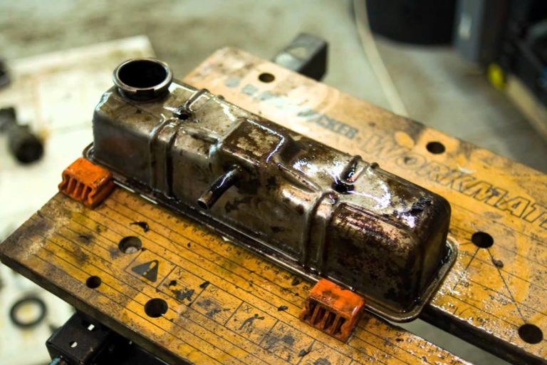 3000 fotos en un vídeo para mostrar la restauración de un motor