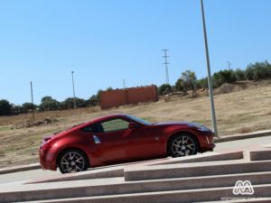 Un hombre vende un testículo para adquirir un Nissan 370Z