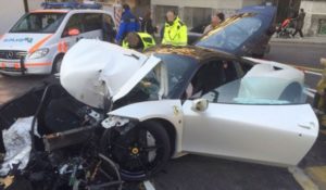 Un chico de 20 años destroza un Ferrari 458 Italia en Suiza