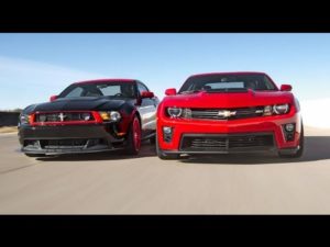 Camaro ZL1 vs Mustang Boss 302 Laguna Seca