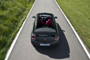 El Citroën DS3 Cabrio Racing podría llegar en Enero