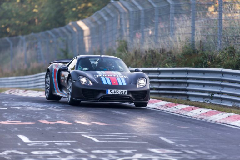 El Porsche 918 Spyder logra bajar de los 7 minutos en Nürburgring
