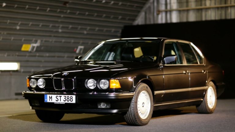 BMW hace un homenaje al Serie 7 E32