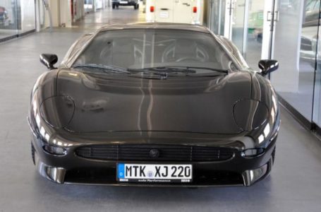 A la venta el Jaguar XJ220 preparado por Overdrive 1