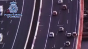 Apagar coches a distancia: La policía podría parar tu coche en la UE