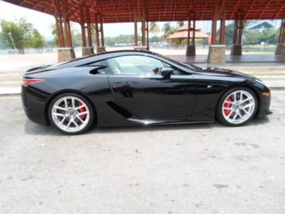 A la venta un Lexus LFA 3