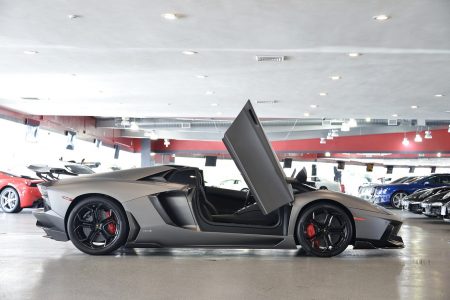 liberty-walk-lamborghini-aventador-roadster5