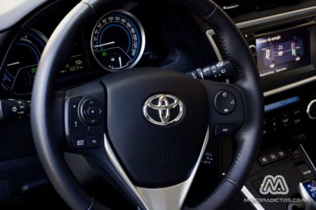 Prueba: Toyota Auris HSD híbrido (equipamiento, comportamiento, conclusión) 7